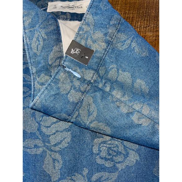 NWT Womens Abercrombie & Fitch Denim Floral Shimmery Mini Skirt Size 6 - Picture 3 of 11